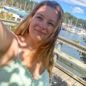 Meet your Posher, Hannah